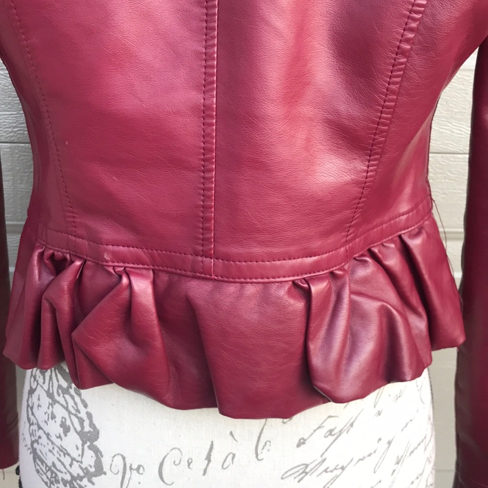Size Small Red Jacket - Picture 5 of 7